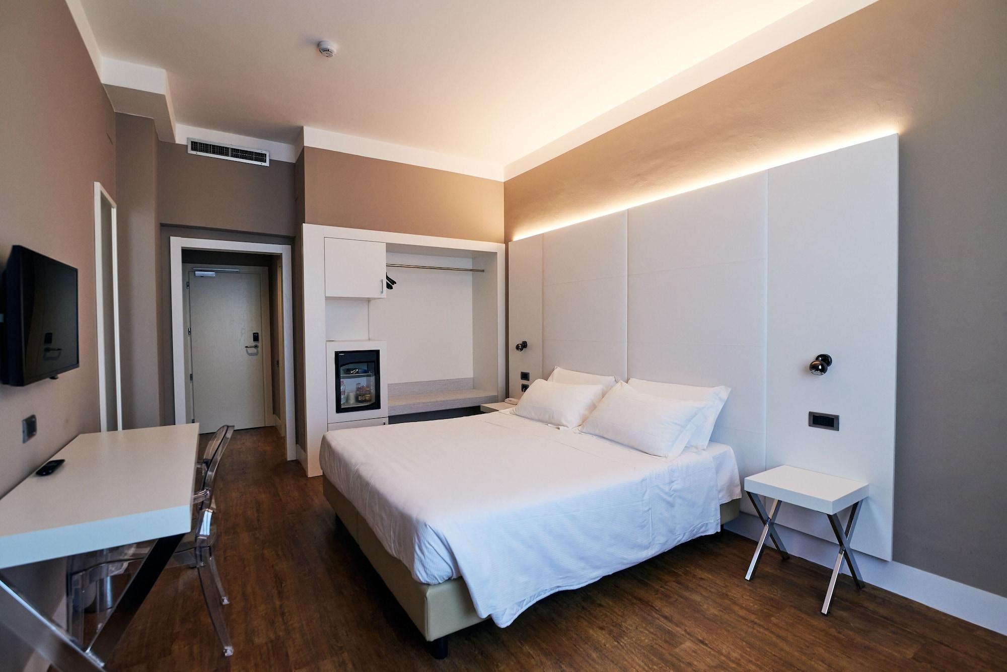 Hotel Poledrini Foligno Extérieur photo